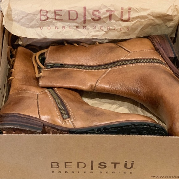 Bed Stu Cheshire Tan Glove Size 6 Lace up Boots